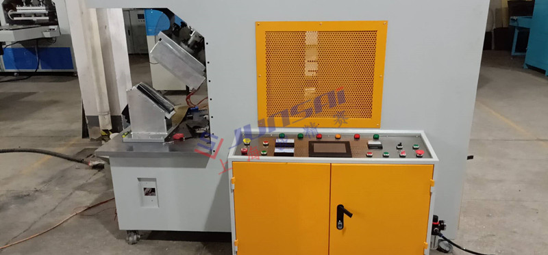 <a href=/list/qichexingye/ target=_blank class=infotextkey>汽車</a>腳墊焊接機(jī)