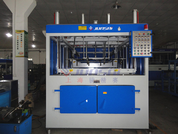 單頭厚片<a href=http://m.mblpos.com/ target=_blank class=infotextkey>吸塑機(jī)</a>1.jpg